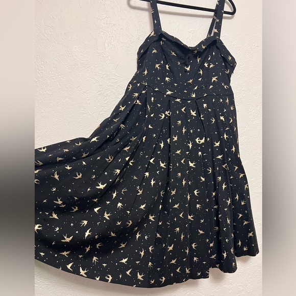 Retro Chic by Torrid Black and Gold Bird Dress, EUC, Size 18 - Picture 2 of 9